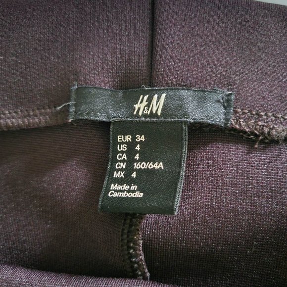 H&M Wrap Purple/Plum Mini Skirt, Size 4 - Picture 3 of 3